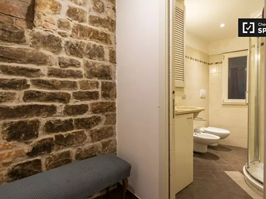 Immagine 10 di Appartamento in affitto  in Via dei Velluti a Firenze