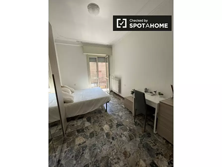 Immagine 2 di Camera condivisa in affitto  in Via Umberto Fogagnolo a Sesto San Giovanni