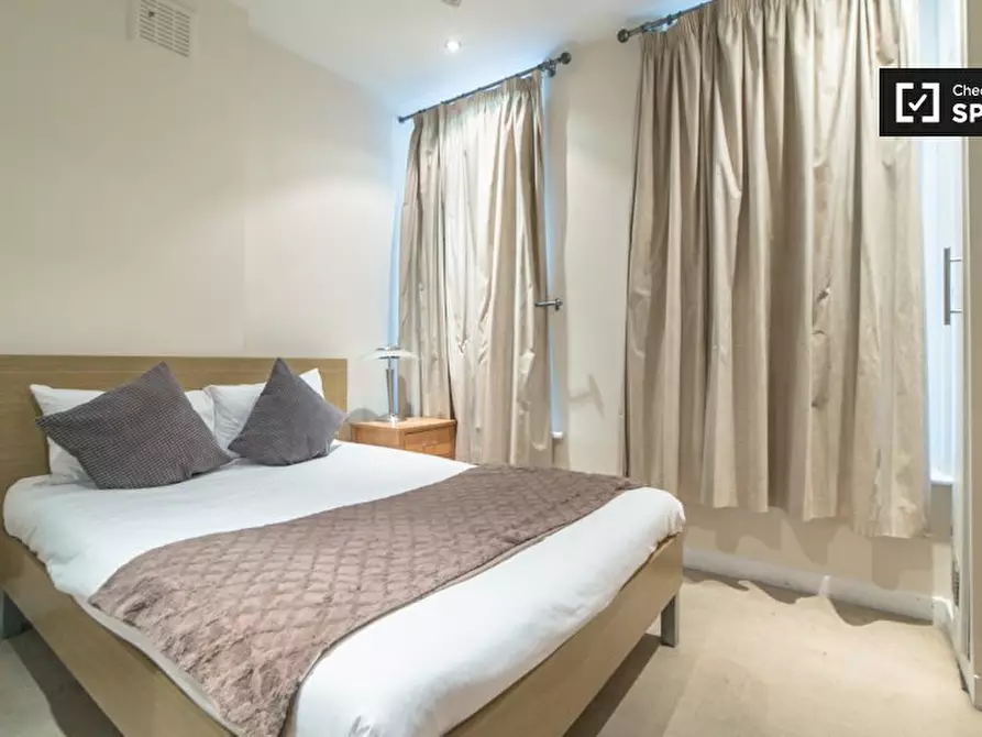 Immagine 8 di Appartamento in affitto  in New Bridge St, London EC4Y, UK a 