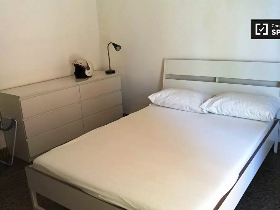Immagine 4 di Camera condivisa in affitto  in Via Giuseppe Vasi a Roma