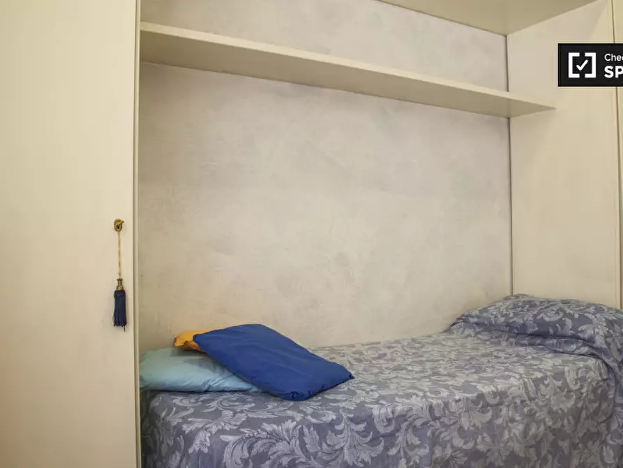 Immagine 3 di Camera condivisa in affitto  in Via Flaminia a Roma