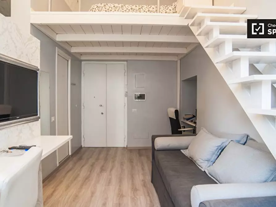 Immagine 3 di Appartamento in affitto  in Via Conte Verde, 00185 Roma RM, Italy a Roma