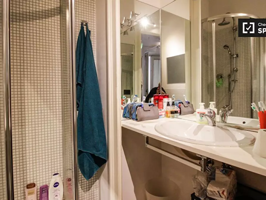 Immagine 17 di Camera condivisa in affitto  in Corso S. Maurizio a Torino