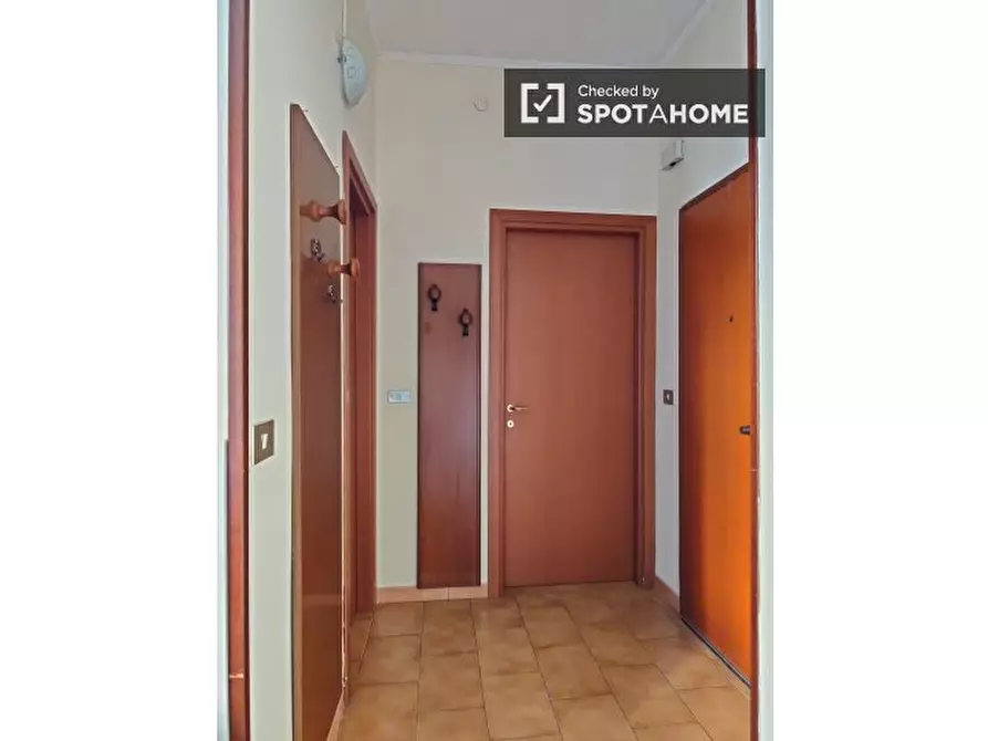 Immagine 9 di Appartamento in affitto  in Via Caccialepori a Milano