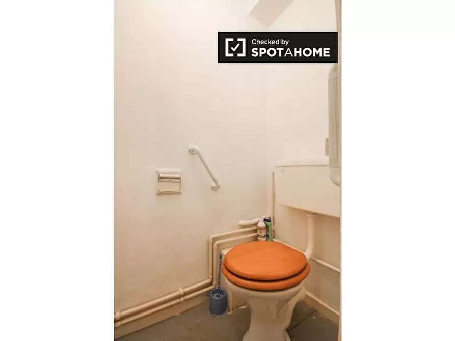 Immagine 11 di Camera condivisa in affitto  in Jubilee Street a Poplar