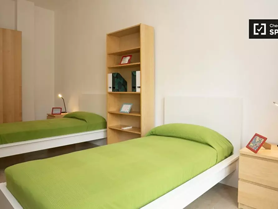 Immagine 2 di Camera condivisa in affitto  in Largo Isabella d'Aragona a Milano