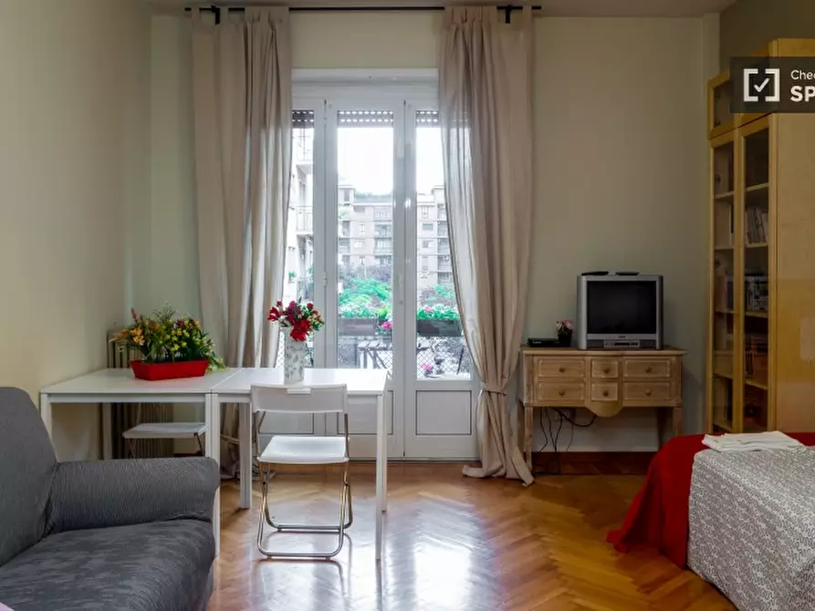 Immagine 6 di Camera condivisa in affitto  in Via Stendhal a Milano