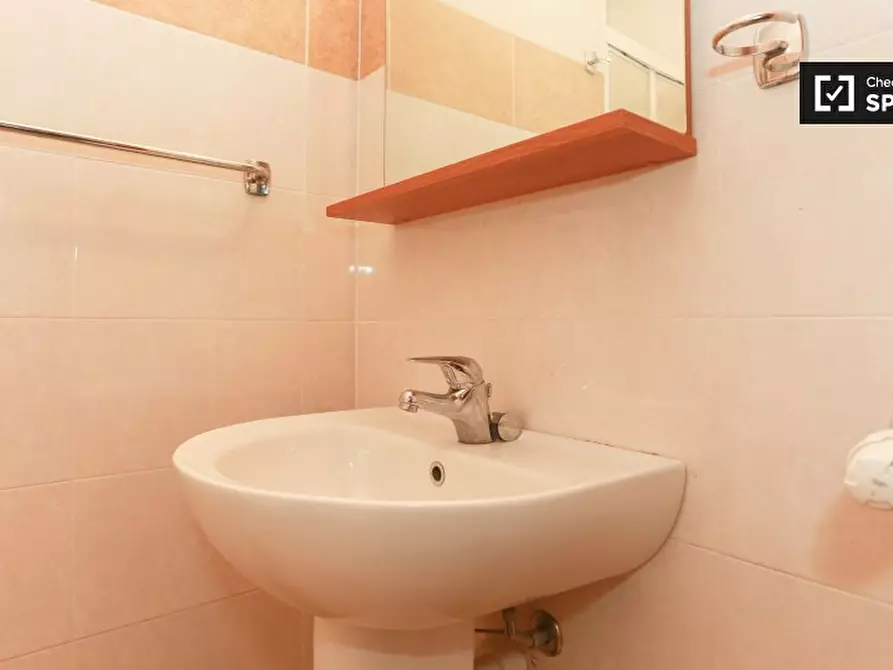 Immagine 9 di Camera condivisa in affitto  in Via Umberto Fogagnolo a Sesto San Giovanni