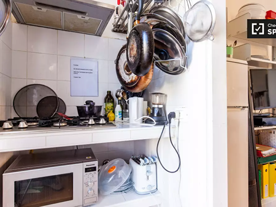 Immagine 15 di Camera condivisa in affitto  in Via Ettore Rolli a Roma