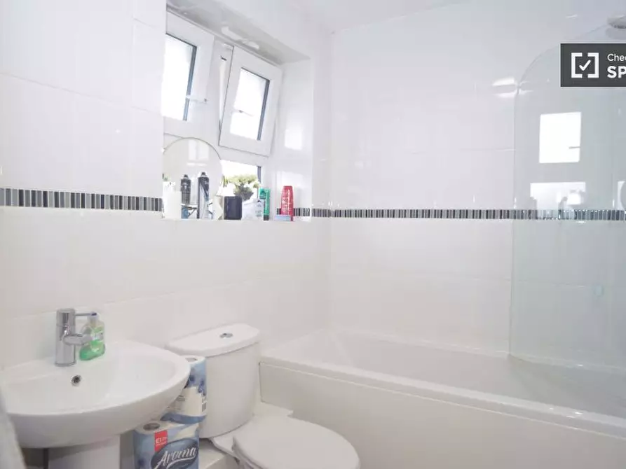 Immagine 15 di Camera condivisa in affitto  in Flat Shenstone House a Lambeth