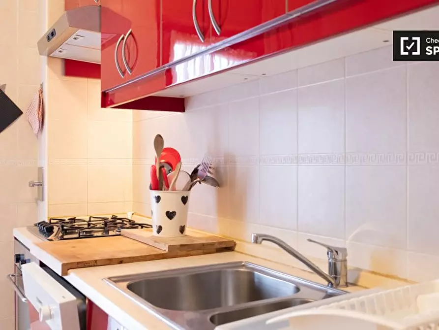 Immagine 11 di Camera condivisa in affitto  in Via Giuseppe Gregoraci a Roma