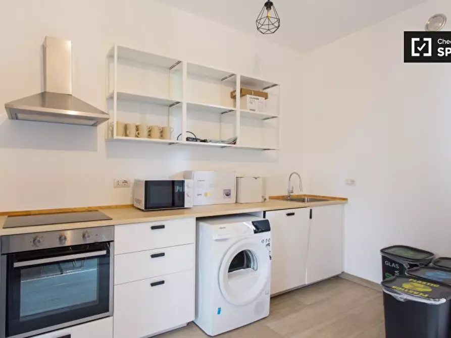 Immagine 12 di Camera condivisa in affitto  in Viale Tibaldi a Milano