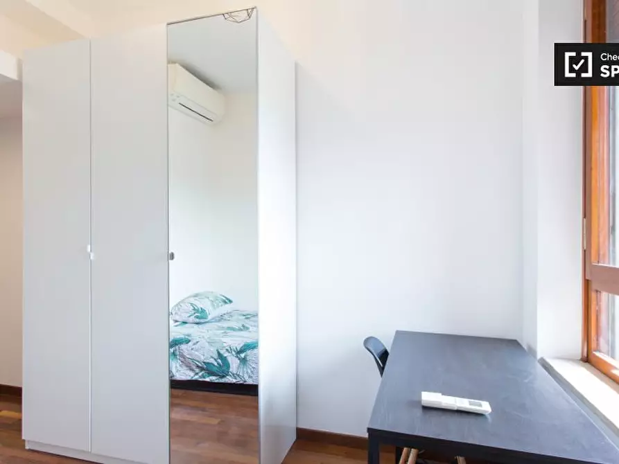 Immagine 2 di Camera condivisa in affitto  in Viale Tibaldi a Milano