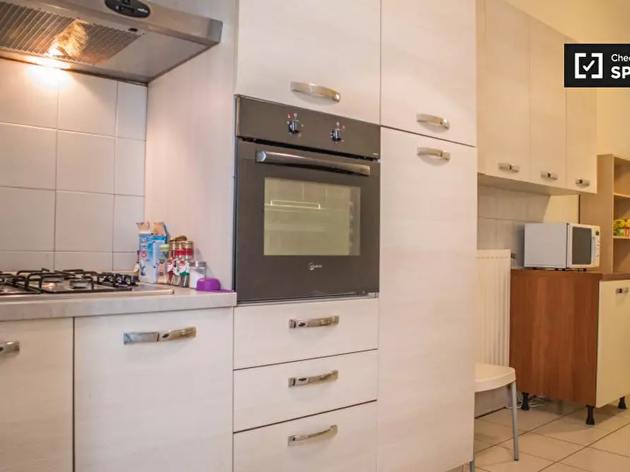 Immagine 8 di Camera condivisa in affitto  in Via Salaria, 00198 Roma RM, Italy a Roma