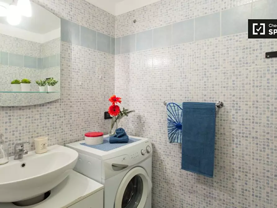 Immagine 12 di Camera condivisa in affitto  in Largo Isabella d'Aragona a Milano