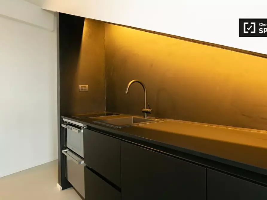 Immagine 17 di Appartamento in affitto  in Piazza S. Camillo de Lellis a Milano