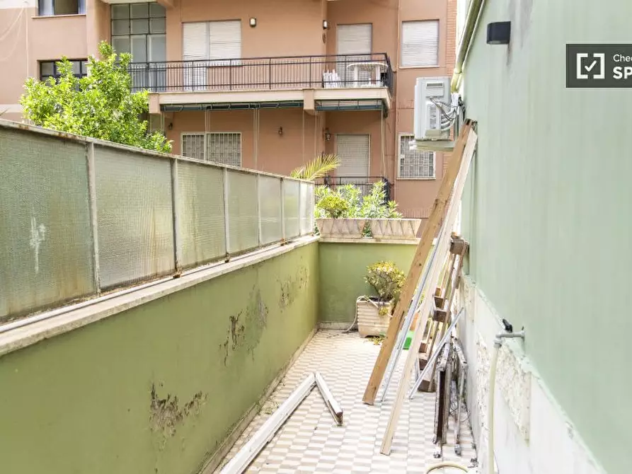 Immagine 15 di Appartamento in affitto  in Via Simone Mosca a Roma