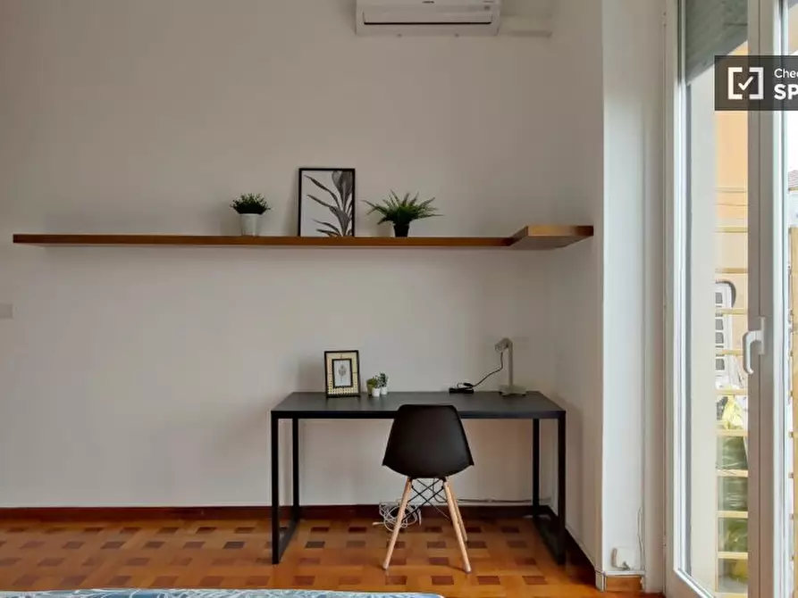 Immagine 3 di Camera condivisa in affitto  in Via Calatafimi a Milano