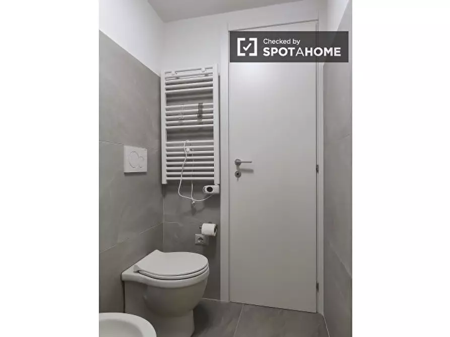 Immagine 14 di Ufficio in affitto  in Alzaia Naviglio Grande a Milano