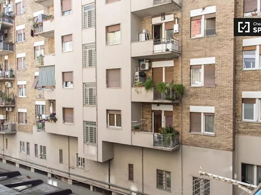 Immagine 13 di Camera condivisa in affitto  in Via Val d'Aosta a Roma