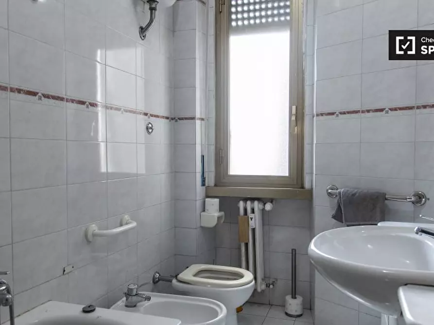 Immagine 9 di Camera condivisa in affitto  in Via Bartolomeo Colleoni a Roma