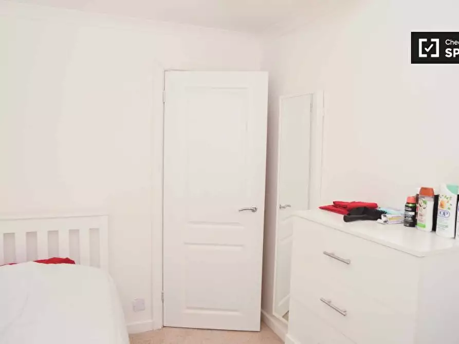 Immagine 2 di Camera condivisa in affitto  in Evenwood Cl a Wandsworth