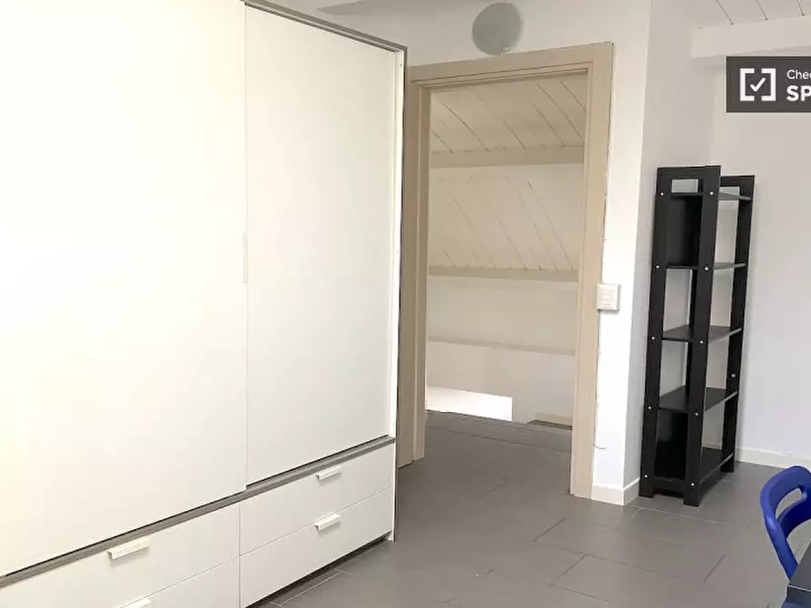 Immagine 6 di Camera condivisa in affitto  in Via di Carcaricola a Roma
