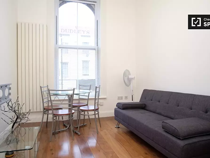 Immagine 4 di Appartamento in affitto  in A Alvington Cres a Hackney