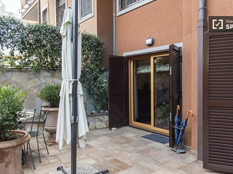 Immagine 13 di Appartamento in affitto  in Via Erode Attico a Roma