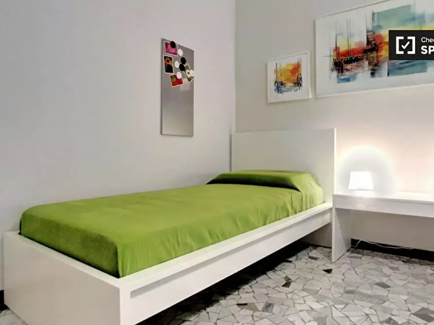 Immagine 2 di Camera condivisa in affitto  in Via Paris Bordone, 20149 Milano MI, Italy a Milano