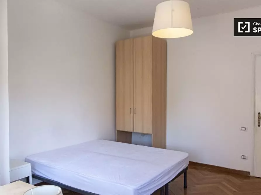 Immagine 13 di Camera condivisa in affitto  in Via Luca Valerio a Roma