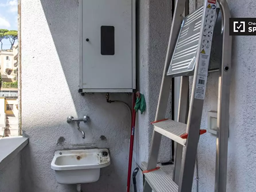 Immagine 6 di Camera condivisa in affitto  in Via Leone IX a Roma