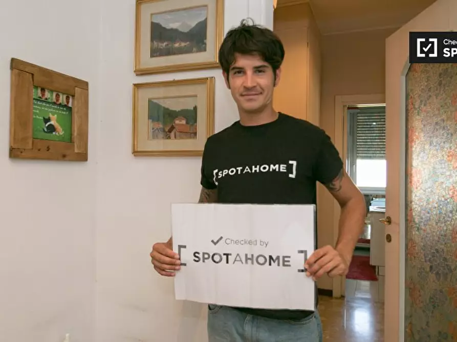 Immagine 6 di Camera condivisa in affitto  in Viale Monza a Milano