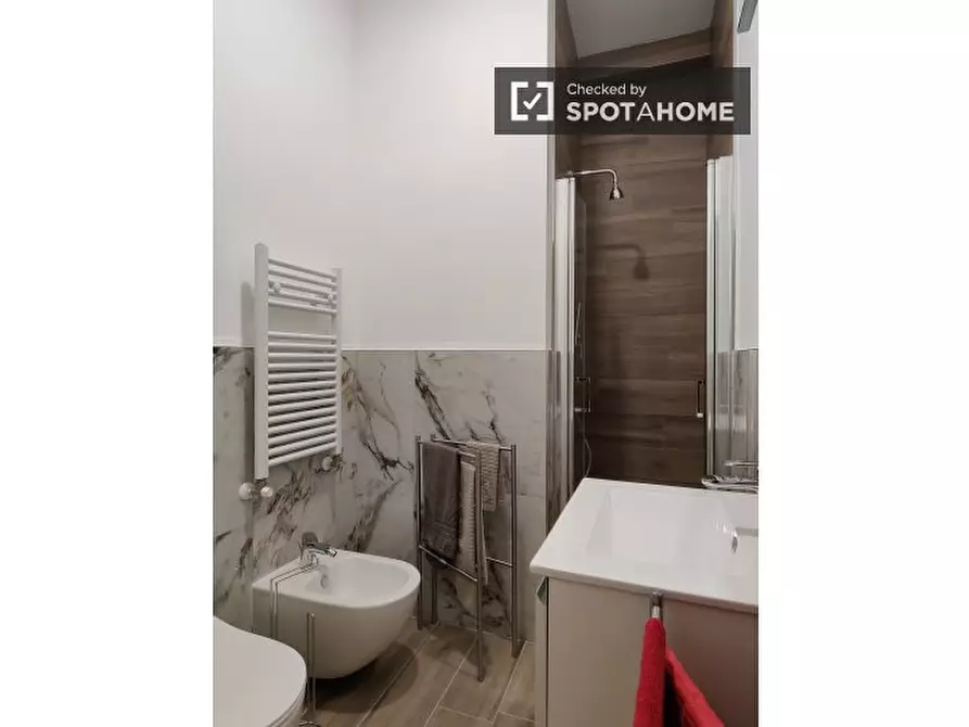 Immagine 4 di Camera condivisa in affitto  in Viale Monza a Milano