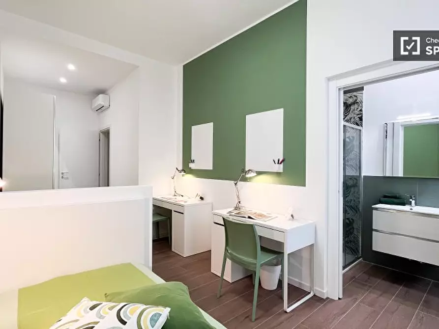 Immagine 13 di Camera condivisa in affitto  in Via Quadronno a Milano