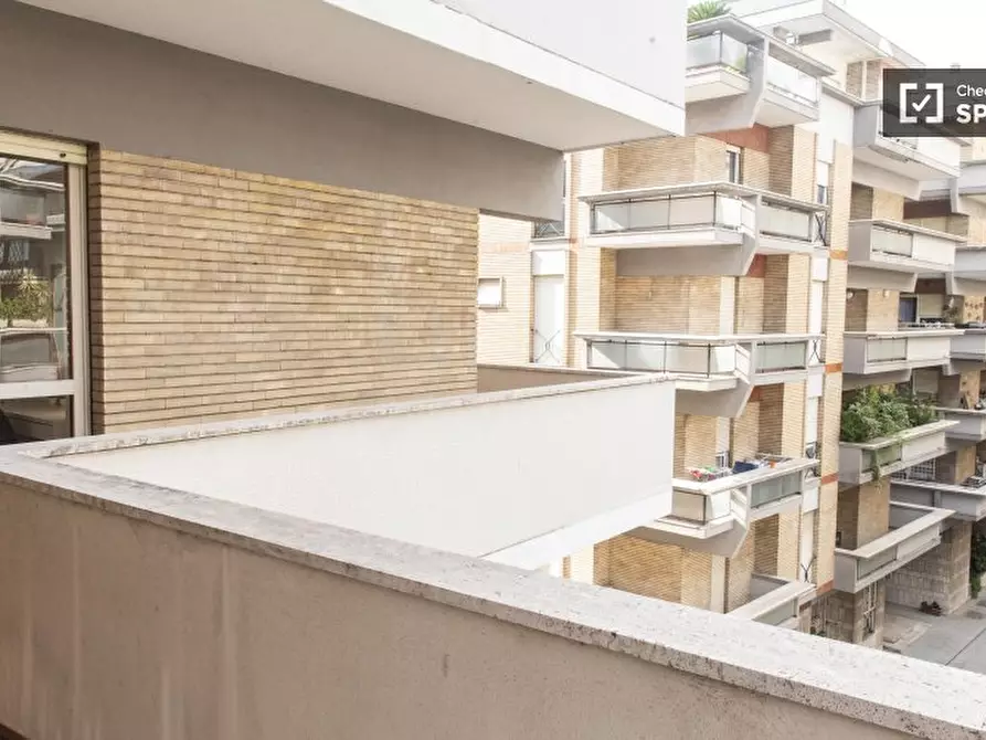 Immagine 14 di Camera condivisa in affitto  in Lungotevere di Pietra Papa a Roma