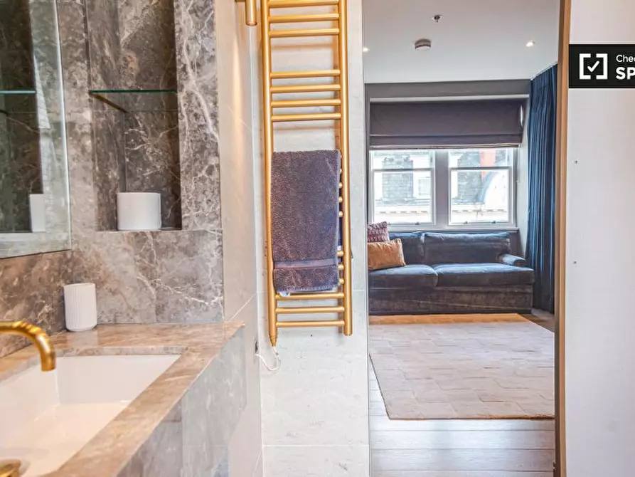 Immagine 12 di Appartamento in affitto  in Eastcastle St a Camden Town