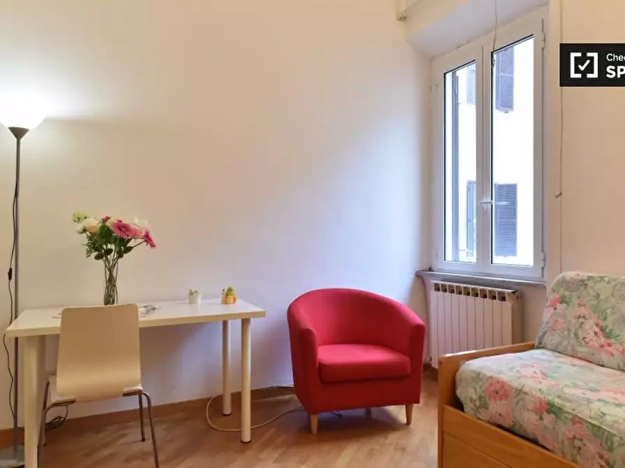 Immagine 5 di Camera condivisa in affitto  in Via Filippo Turati a Roma