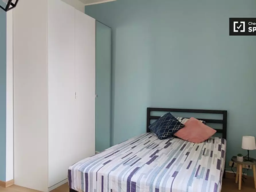 Immagine 16 di Camera condivisa in affitto  in Via Don Bosco a Milano