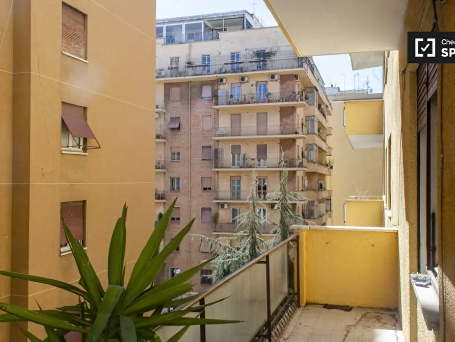 Immagine 15 di Camera condivisa in affitto  in Via Val d'Ossola, 00141 Roma RM, Italy a Roma