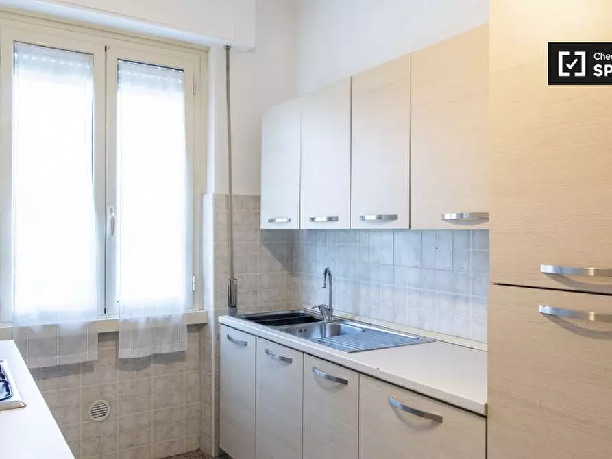 Immagine 6 di Camera condivisa in affitto  in Via Portuense a Roma