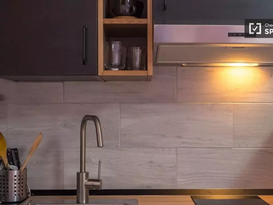 Immagine 11 di Ufficio in affitto  in Viale Coni Zugna a Milano