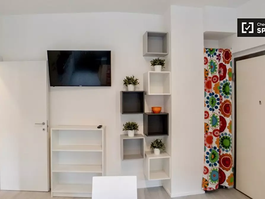 Immagine 17 di Camera condivisa in affitto  in Via Siusi a Milano