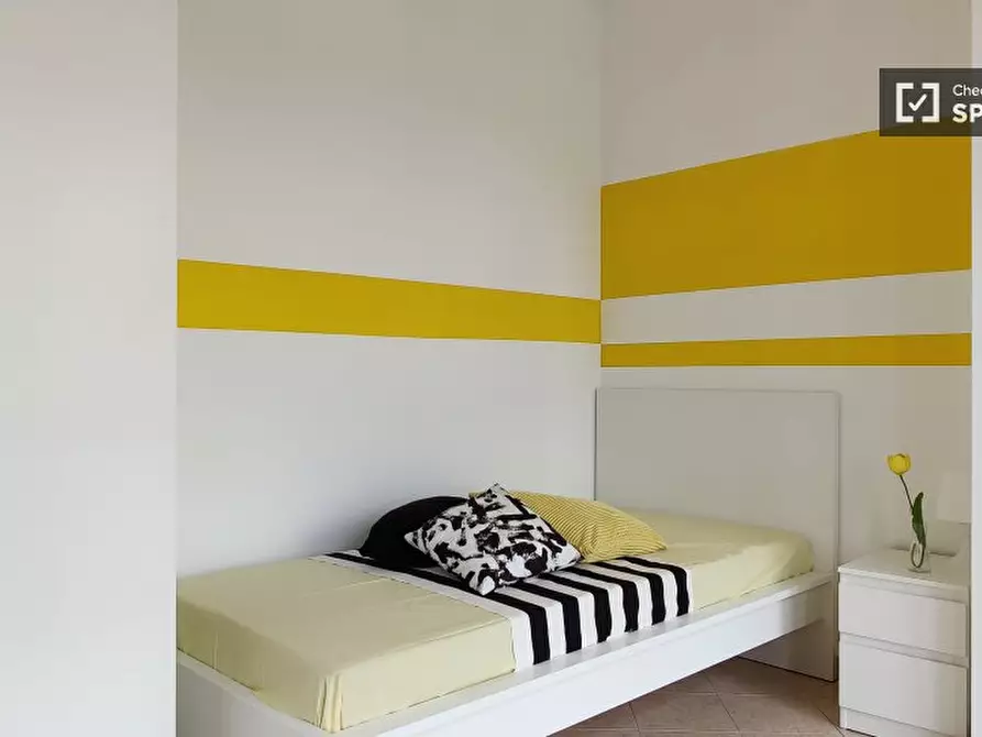 Immagine 7 di Camera condivisa in affitto  in Via Giambellino a Milano