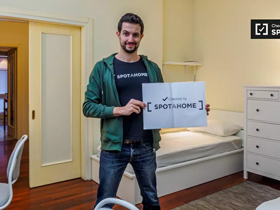 Immagine 5 di Camera condivisa in affitto  in Via Moisè Loria a Milano