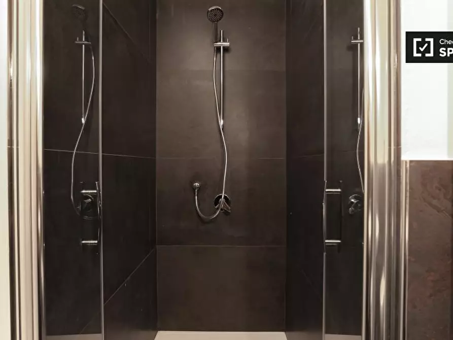 Immagine 18 di Camera condivisa in affitto  in Piazza Firenze a Milano