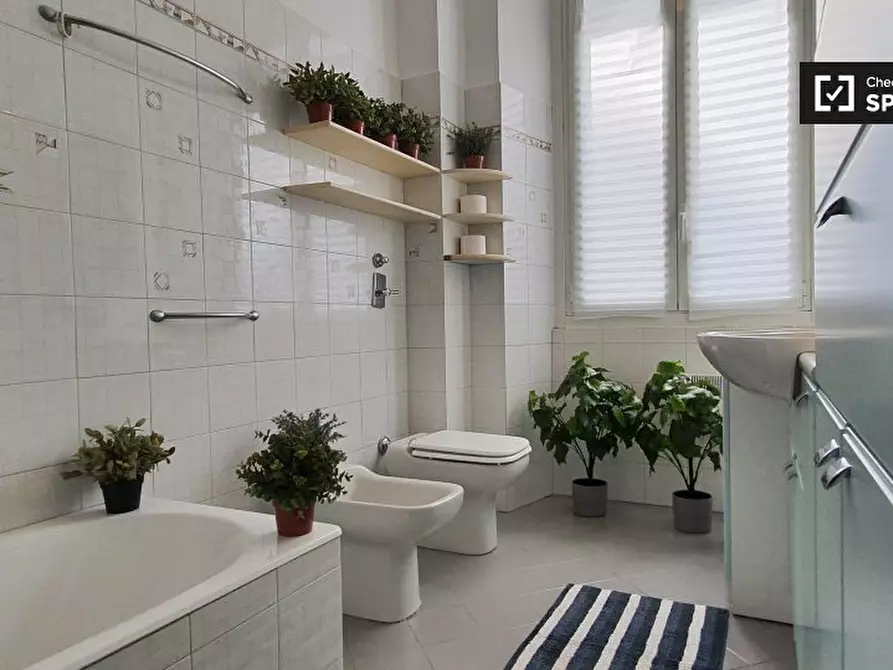 Immagine 19 di Camera condivisa in affitto  in Via Sebastiano del Piombo a Milano