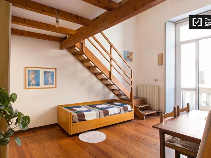 Immagine 2 di Camera condivisa in affitto  in via Curtatone a Milano