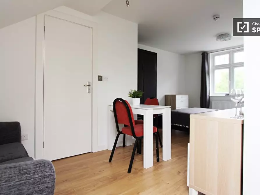 Immagine 9 di Ufficio in affitto  in Hendon Way, NW2 2NR a Brent