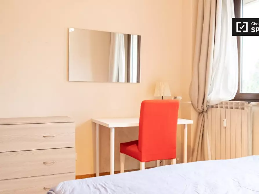 Immagine 4 di Camera condivisa in affitto  in Via Zanobini a Roma